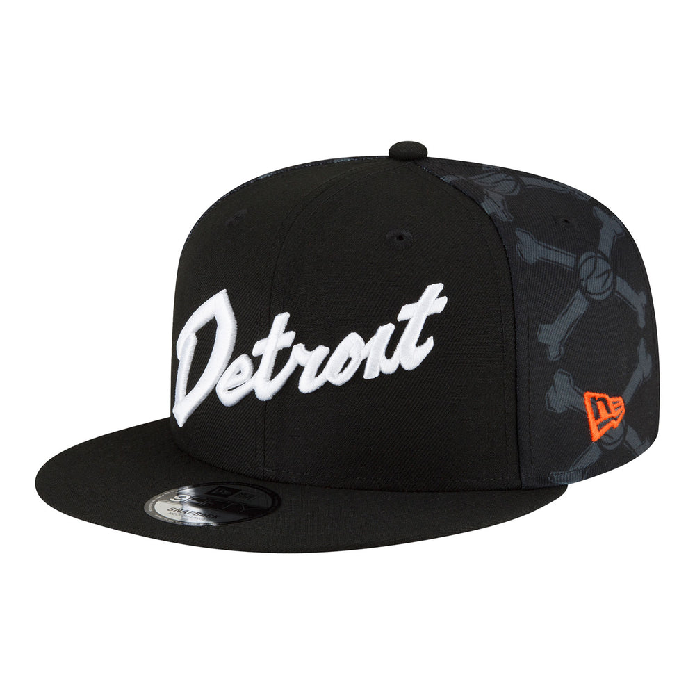 2023-24 DETROIT PISTONS CITY EDITION SNAPBACK HAT left 1
